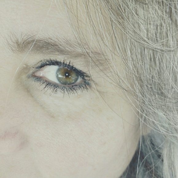 Meet your Posher, Jenny - Picture 2 of 2